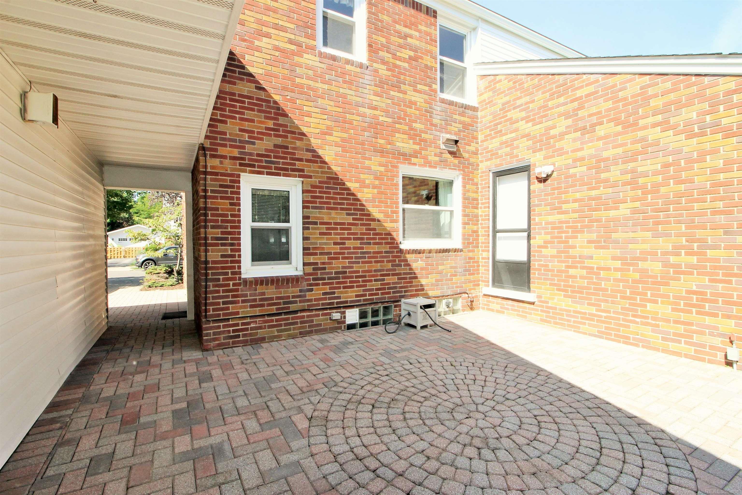 1018 Nottingham Road Grosse Pointe, MI 48230 - Photo 41 of 59 50088890-40.JPG