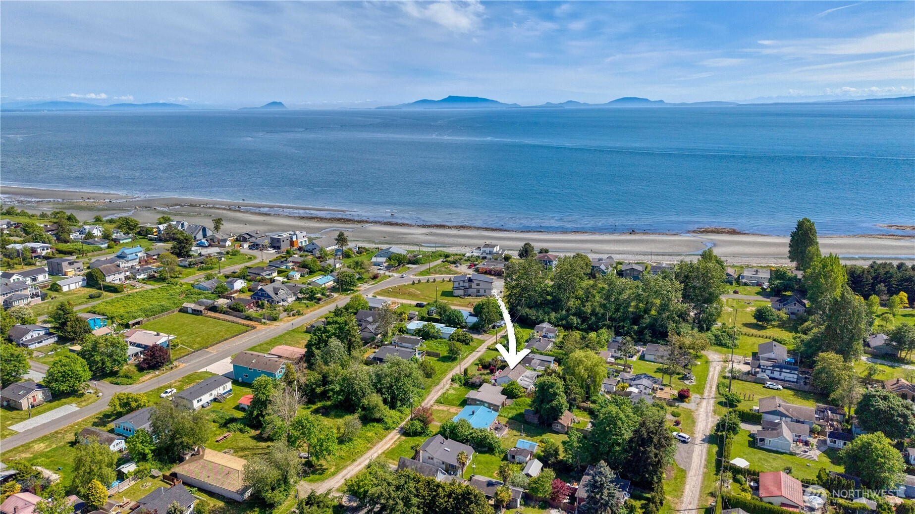 689 Deer Lane Point Roberts, WA 98281 - Photo 33 of 37