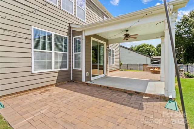 a house view with a outdoor space