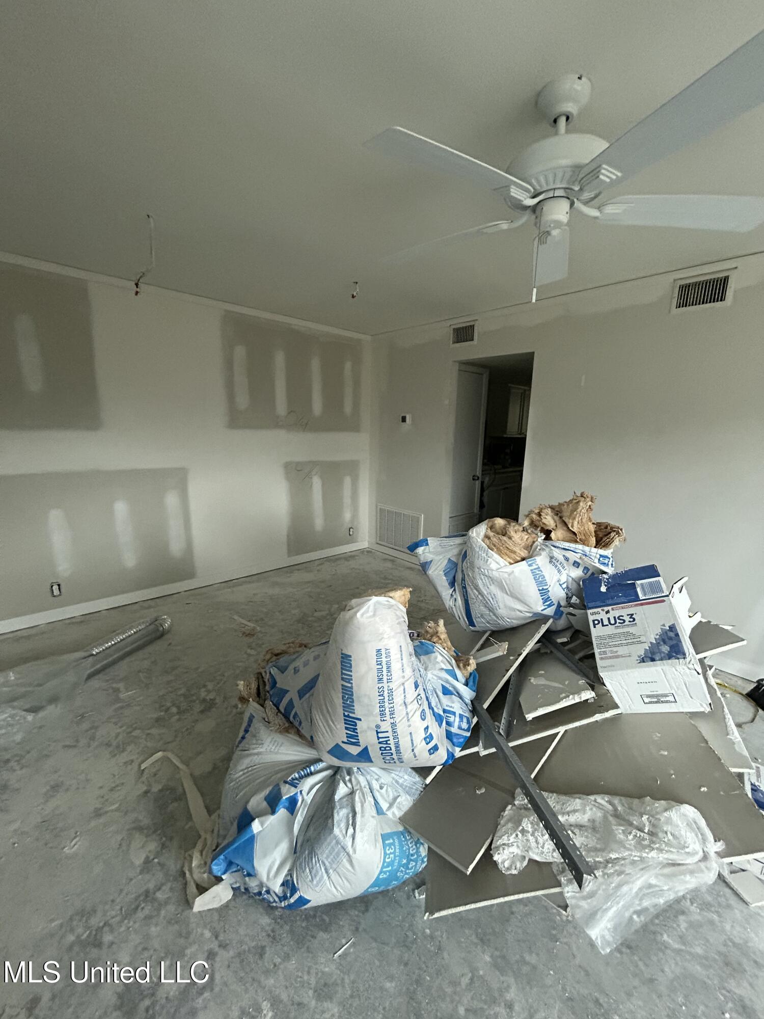 407 Lakebend Place Brandon, MS 39042 - Photo 3 of 4 IMG_1809