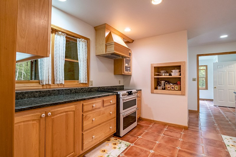 13 Cavanaugh Road Keene, NY 12942 - Photo 12 of 40 Gallery Image 12