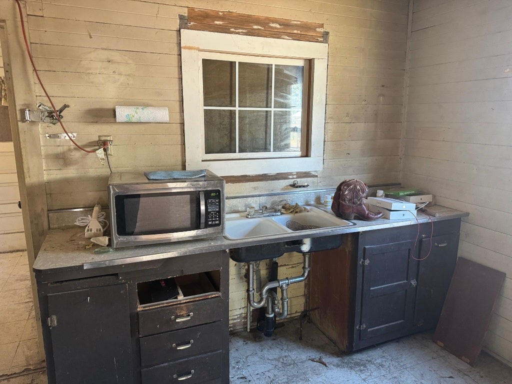 13812 Tennant Road Macdoel, CA 96058 - Photo 14 of 19 Gallery Image 14