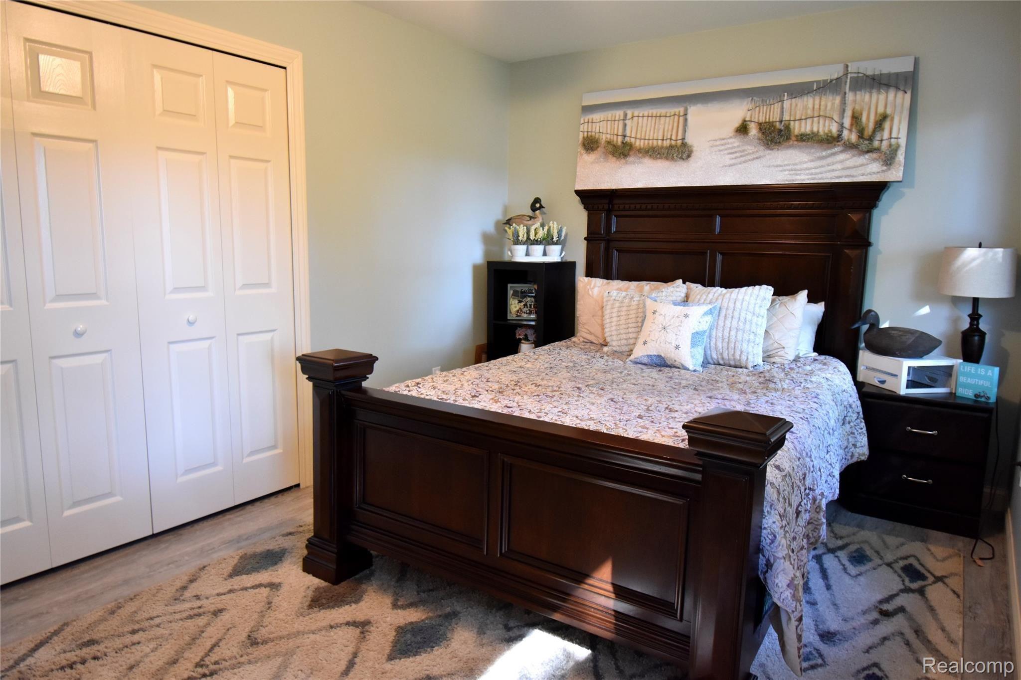 1900 Darwin Road Pinckney, MI 48169 - Photo 17 of 28 18 BEDROOM 2.JPG