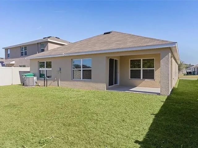 $2,100 | 8661 Triumph Circle, Wildwood, FL 34785