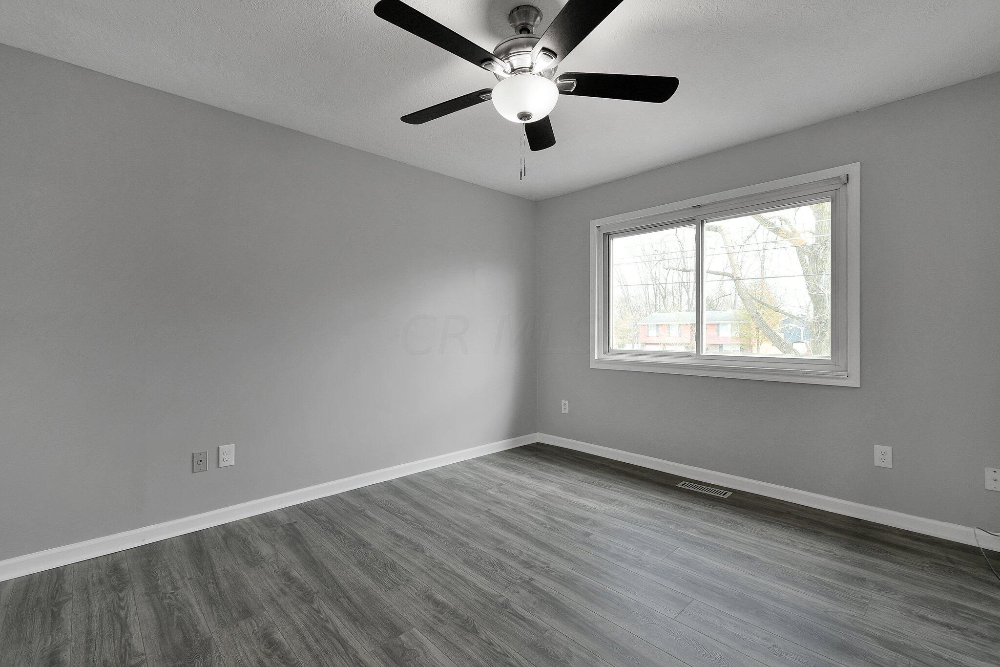 3363 Hines Road Columbus, OH 43230 - Photo 3 of 14 7-web-or-mls-3363-hines-rd