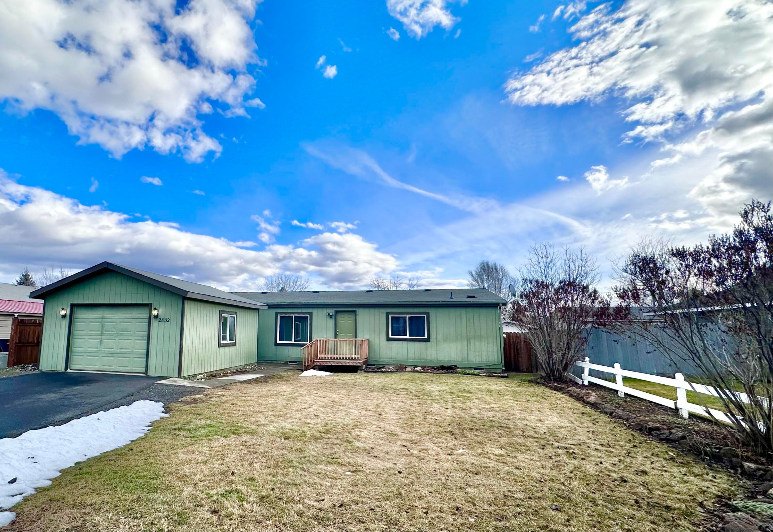 2832 Southwest 25th Street Redmond, OR 97756 - Photo 29 of 29 Move in ready!