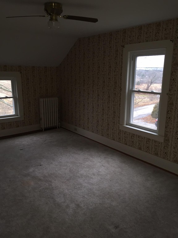 150 Wine Road New Braintree, MA 01531 - Photo 8 of 20 Gallery Image 8