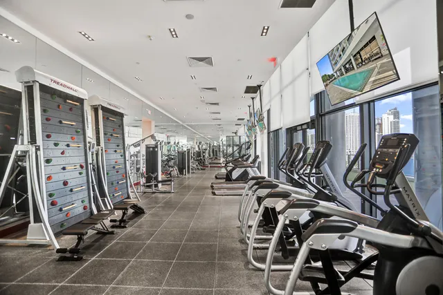 $5,250 | 1600 Northeast 1st Avenue, Unit 3420, Miami, FL 33132