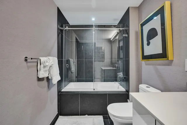 $5,250 | 1600 Northeast 1st Avenue, Unit 3420, Miami, FL 33132