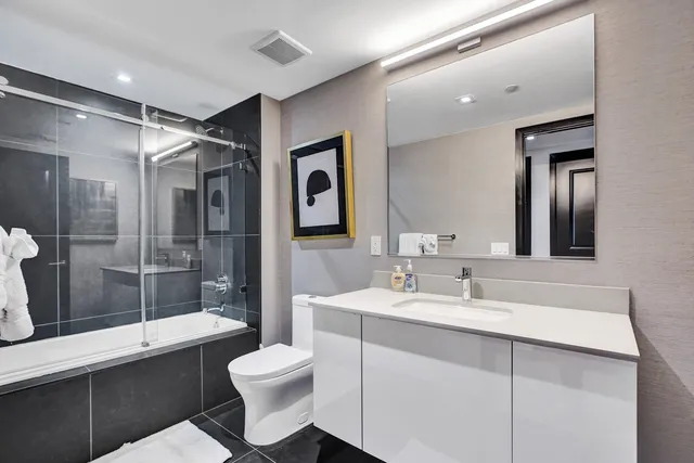 $5,250 | 1600 Northeast 1st Avenue, Unit 3420, Miami, FL 33132