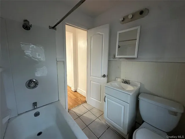 $1,295 | 17 Church Street, Unit 3, Marlboro, NY 12542