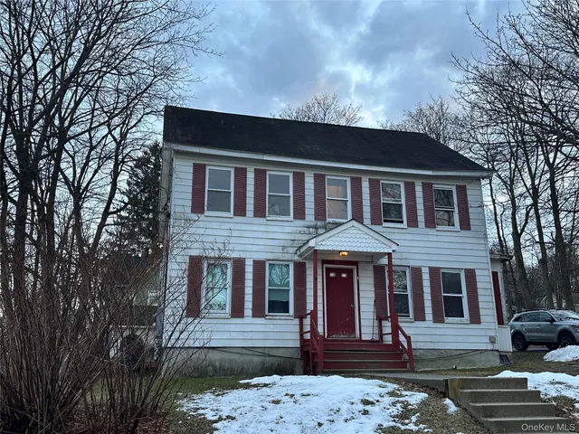 $1,400 | 17 Church Street, Unit 3, Marlboro, NY 12542