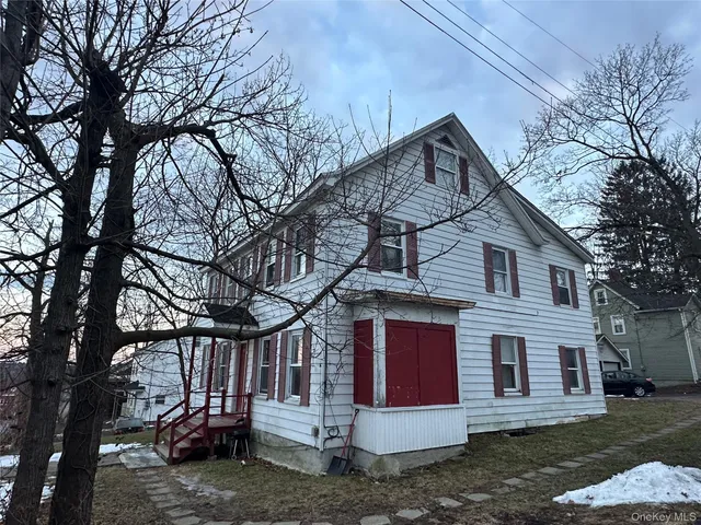 $1,295 | 17 Church Street, Unit 3, Marlboro, NY 12542