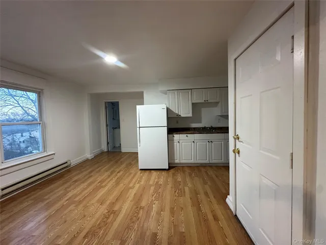 $1,400 | 17 Church Street, Unit 3, Marlboro, NY 12542