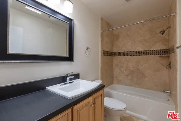 $3,980 | 1033 6th Street, Unit 306, Santa Monica, CA 90403