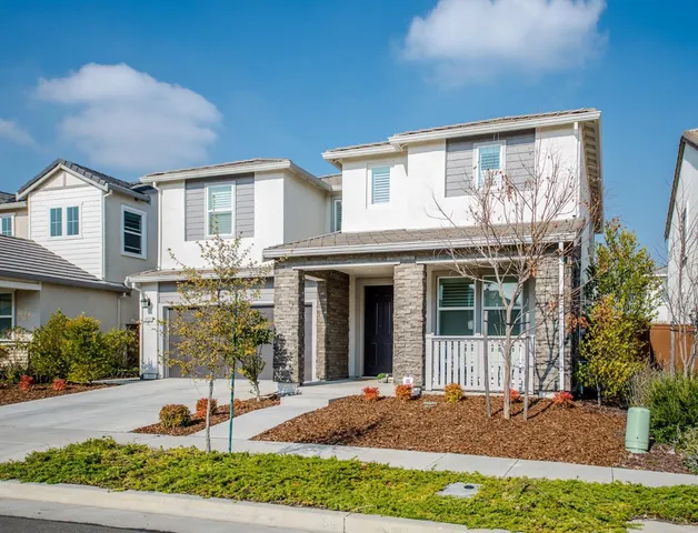 $695,000 | 1813 Shellhammer Drive, Woodland, CA 95776