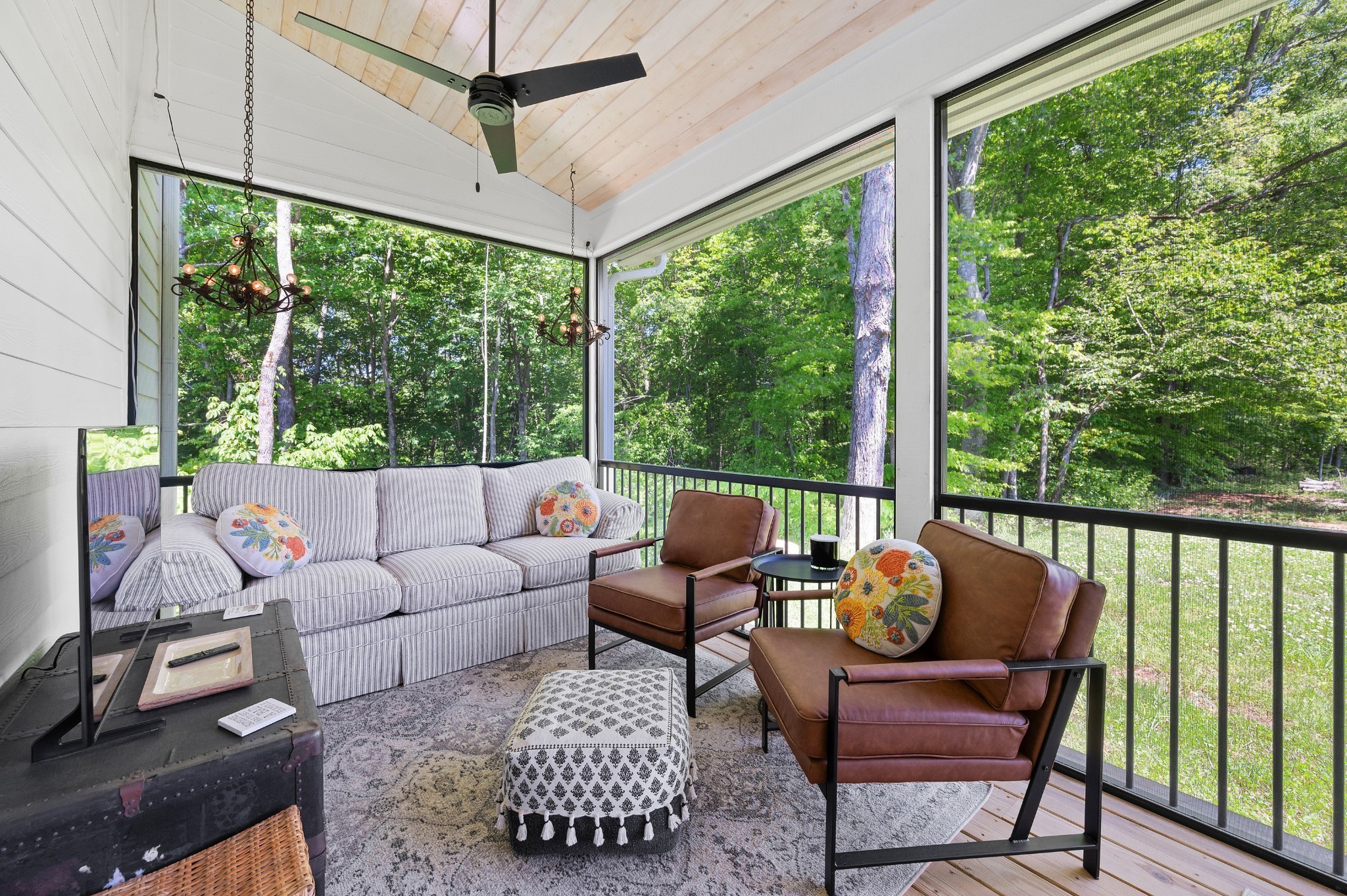 1912 Joppa Road Walling, TN 38587 - Photo 41 of 67 a living room with furniture and a large window