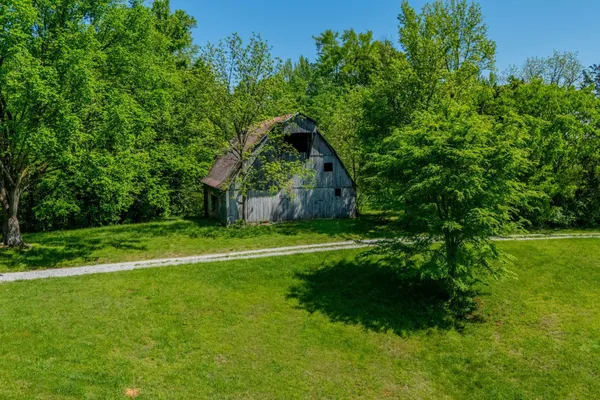 $1,399,900 | 1912 Joppa Road, Walling, TN 38587
