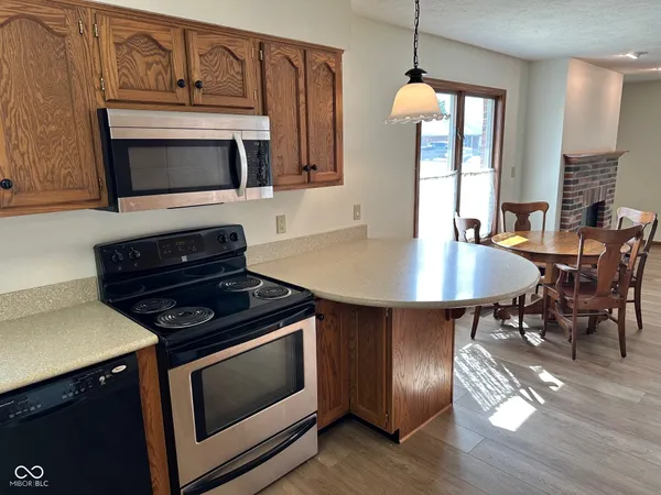 $329,000 | 390 Vinewood Drive North, Brownsburg, IN 46112