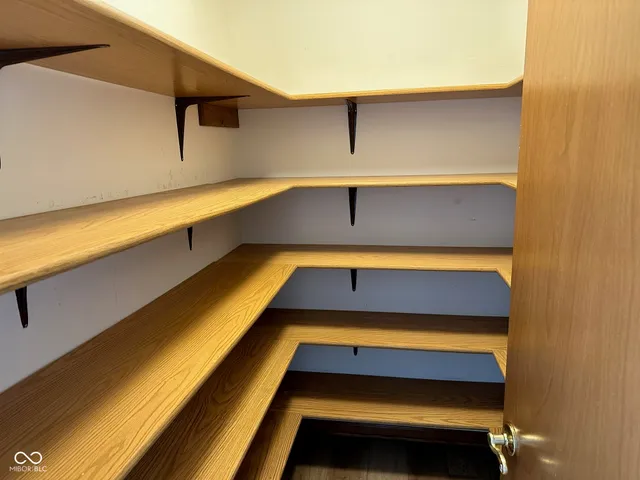 $340,000 | 390 Vinewood Drive North, Brownsburg, IN 46112