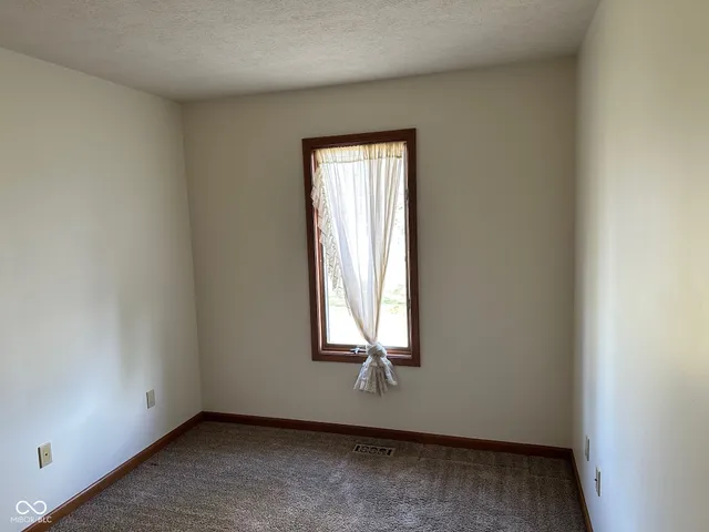 $340,000 | 390 Vinewood Drive North, Brownsburg, IN 46112