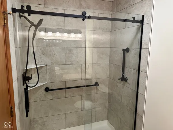 $329,000 | 390 Vinewood Drive North, Brownsburg, IN 46112