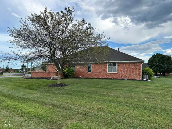 $329,000 | 390 Vinewood Drive North, Brownsburg, IN 46112