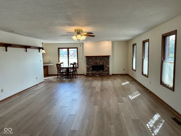 $329,000 | 390 Vinewood Drive North, Brownsburg, IN 46112