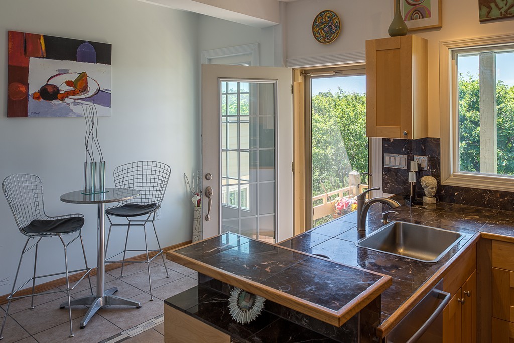 2 Roundy Road Marblehead, MA 01945 - Photo 10 of 23 Gallery Image 10