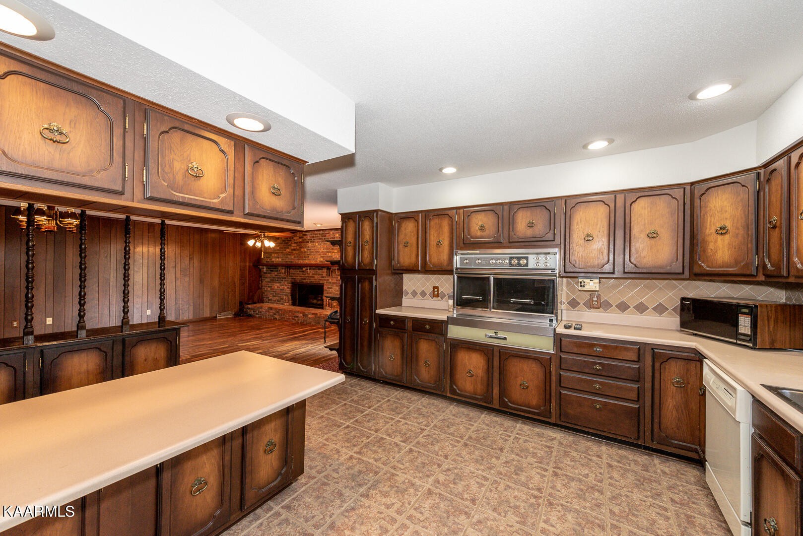 1043 Topside Road Louisville, TN 37777 - Photo 16 of 49 Gallery Image 16