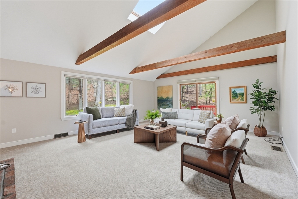 273 Belknap Road Framingham, MA 01701 - Photo 3 of 40