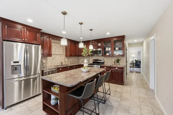 $1,075,000 | 273 Belknap Road, Framingham, MA 01701