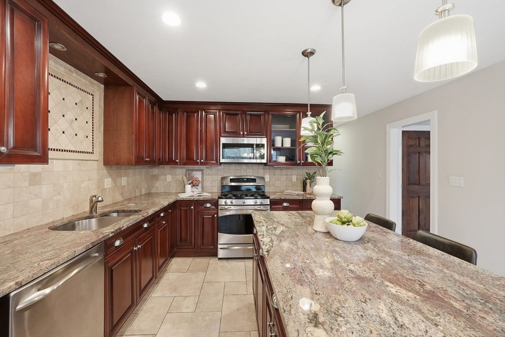 273 Belknap Road Framingham, MA 01701 - Photo 10 of 40