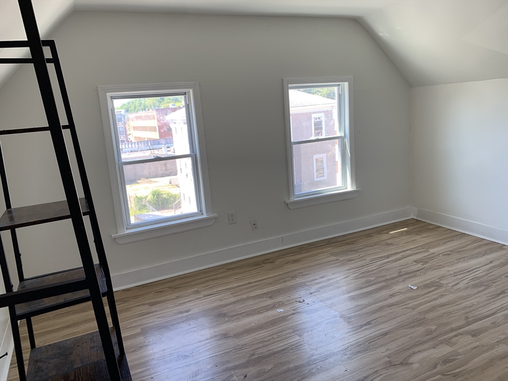 128 Austin Street Worcester, MA 01609 - Photo 28 of 30