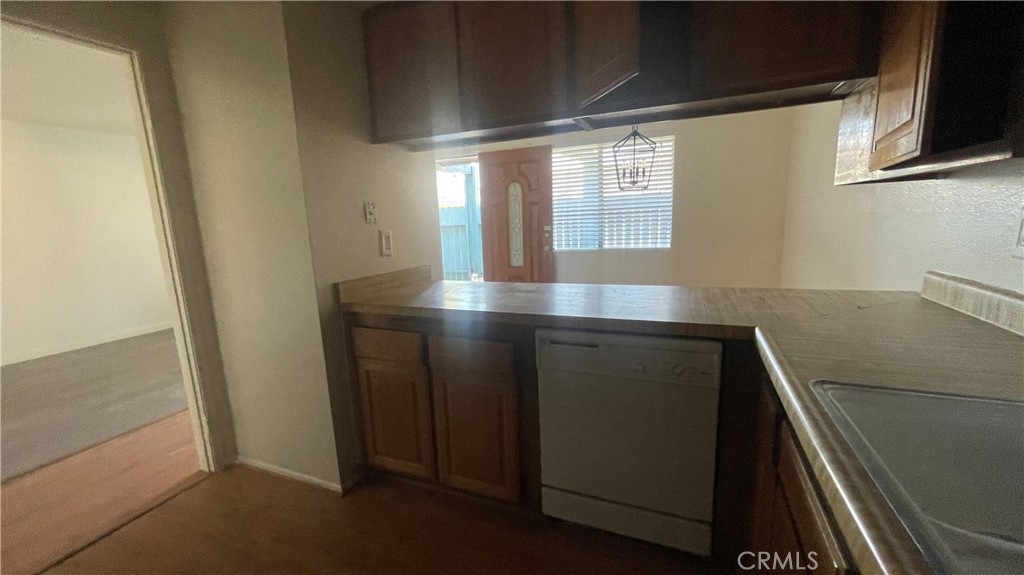 2560 Gonzaga Lane Riverside, CA 92507 - Photo 10 of 52 a view of an empty room with windows
