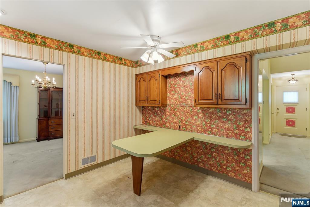 169 Hamilton Road Teaneck, NJ 07666 - Photo 10 of 27