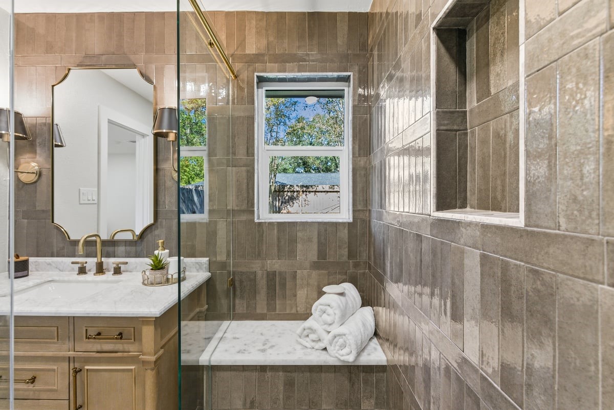 12510 Deep Spring Lane Houston, TX 77077 - Photo 22 of 37 This stylish bathroom is the ideal place to wake up to every day!