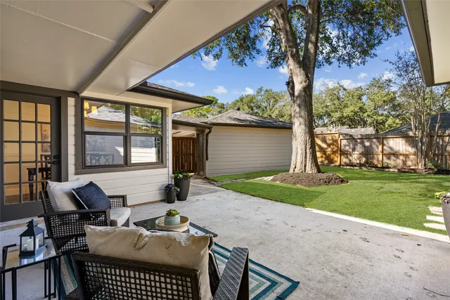 $585,700 | 12510 Deep Spring Lane, Houston, TX 77077