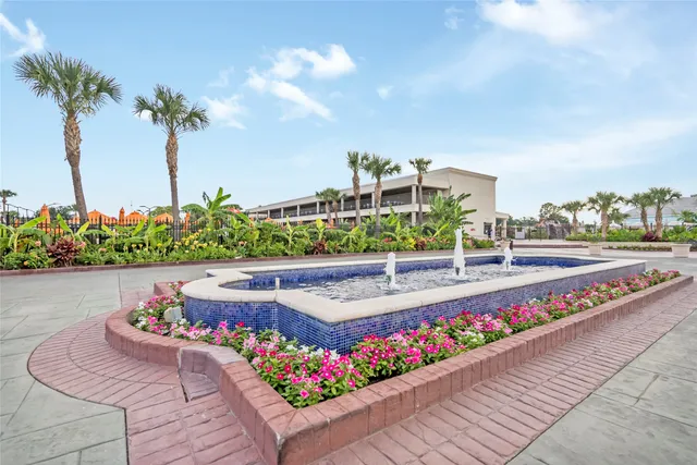 $585,700 | 12510 Deep Spring Lane, Houston, TX 77077