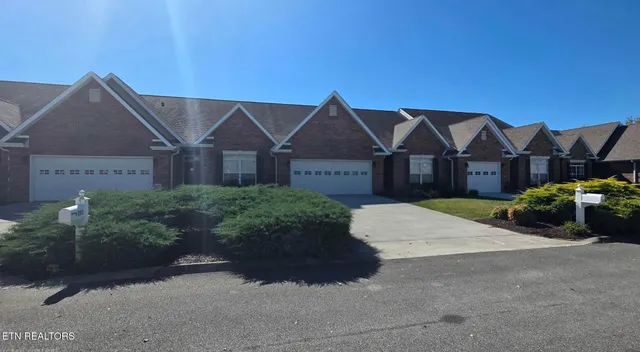 $319,000 | 229 River Garden Court, Sevierville, TN 37862