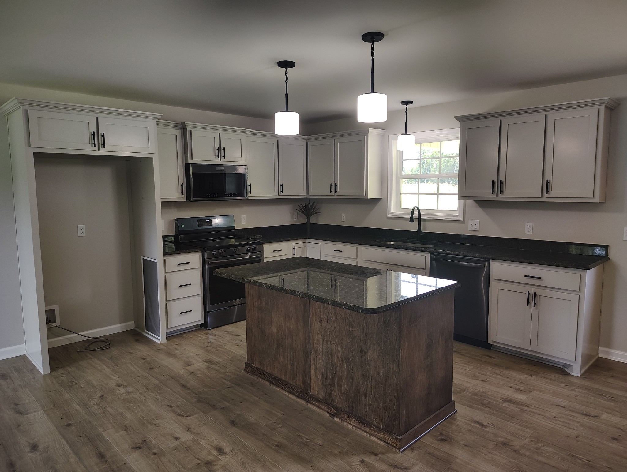 1198 Shiloh Road Lafayette, TN 37083 - Photo 6 of 20