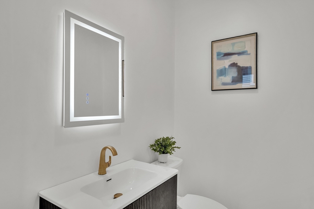 19 Keith Street, Unit 2 Watertown, MA 02472 - Photo 14 of 34