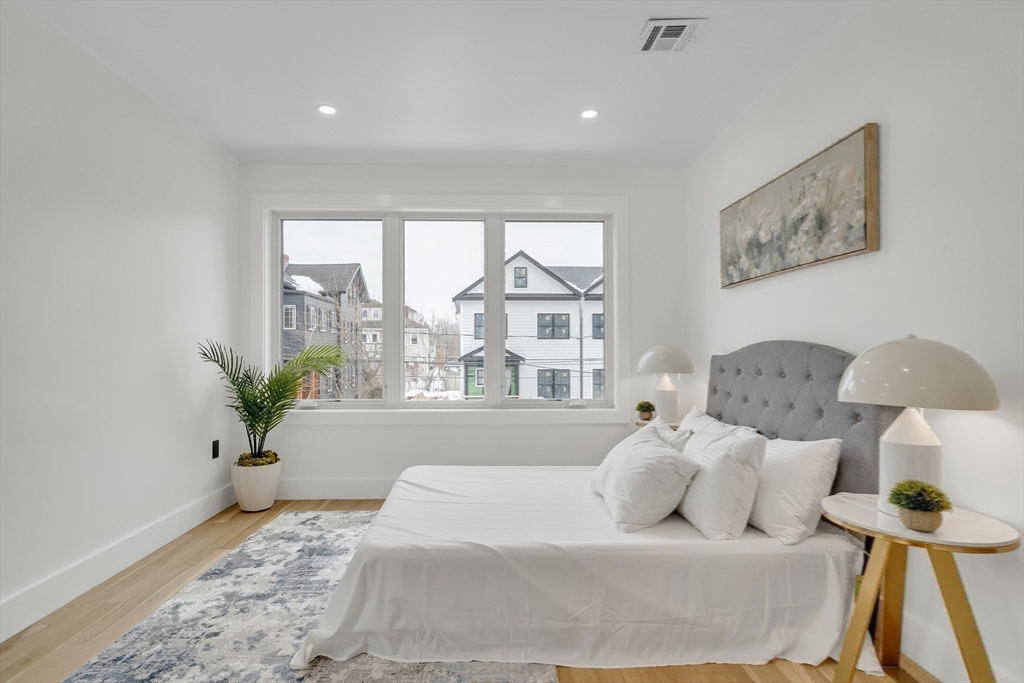 19 Keith Street, Unit 2 Watertown, MA 02472 - Photo 23 of 34