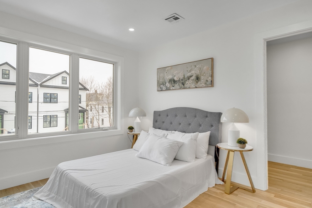 19 Keith Street, Unit 2 Watertown, MA 02472 - Photo 24 of 34