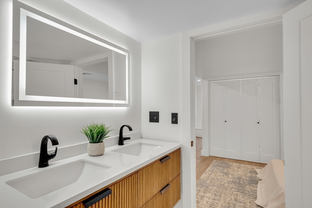 19 Keith Street, Unit 2 Watertown, MA 02472 - Photo 32 of 34