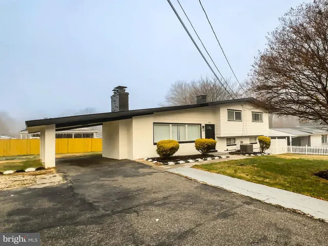 $429,000 | 6005 Middleton Lane, Temple Hills, MD 20748