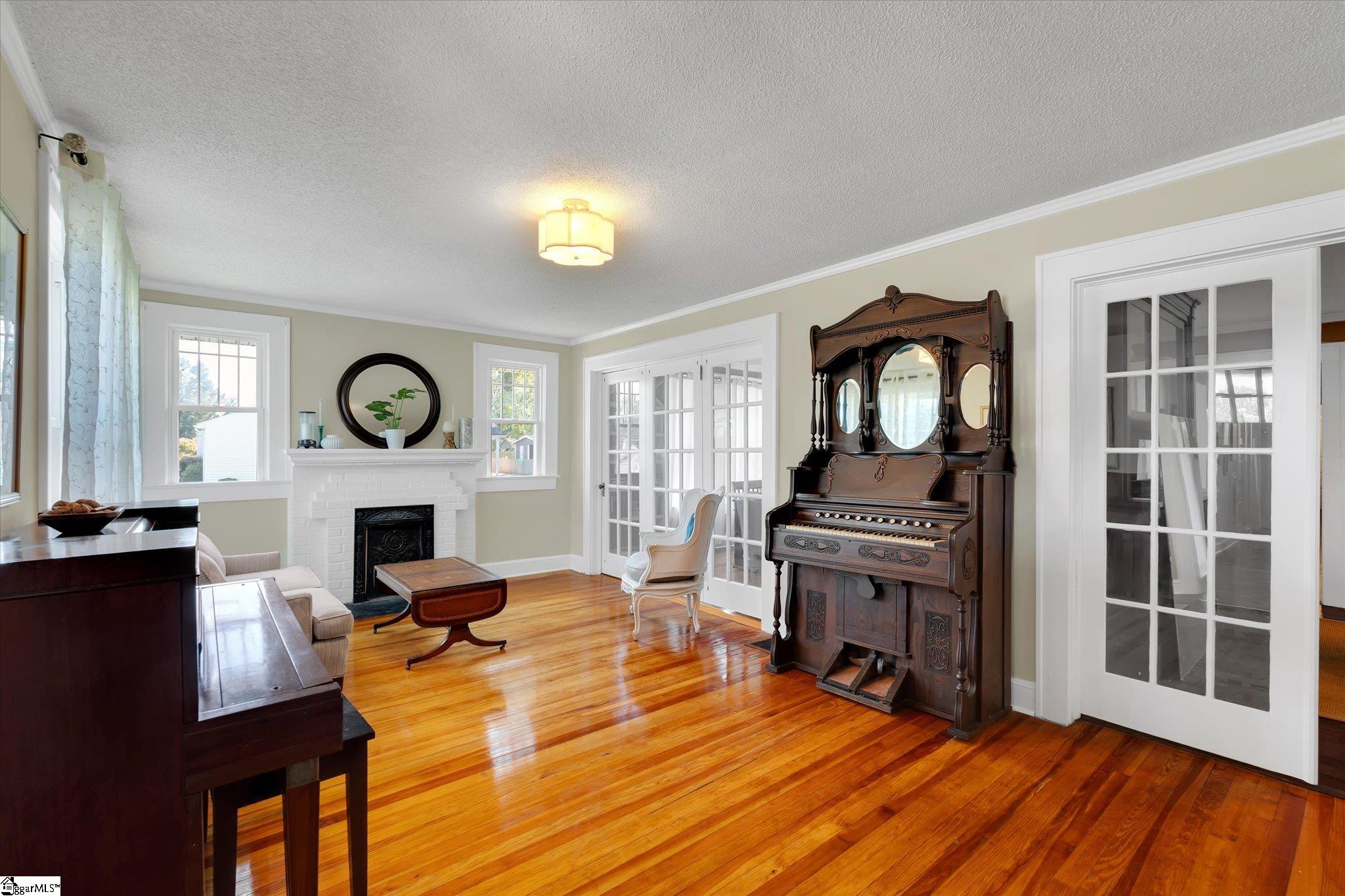 314 Parkins Mill Road Greenville, SC 29607 - Photo 4 of 39