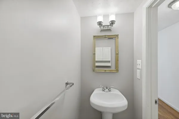 $3,850 | 1549 Bruton Court, McLean, VA 22101