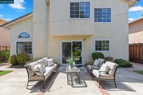 $869,950 | 1015 Hidden Oak Court, Concord, CA 94521