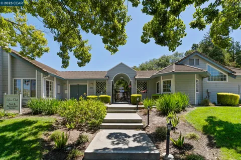 $869,950 | 1015 Hidden Oak Court, Concord, CA 94521